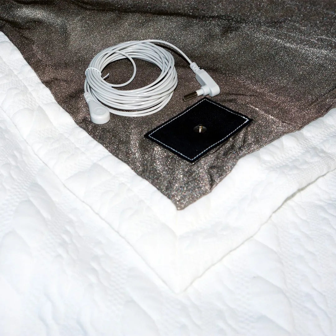 EscapeZone EMF Blocking Throw Blanket L
