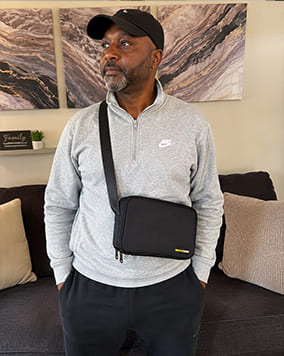 Customer photo with EscapeZone Cross Body Faraday Bag