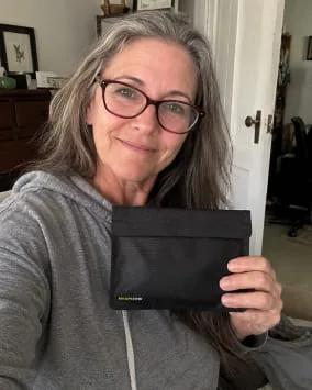 Customer photo with EscapeZone bag